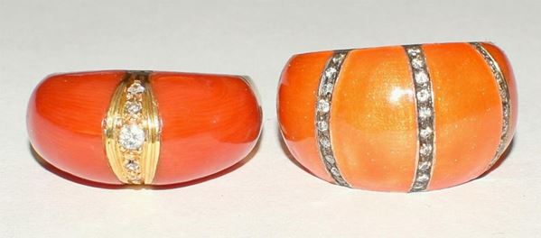 ANELLO IN ORO GIALLO, DIAMANTI E PIETRA                                   