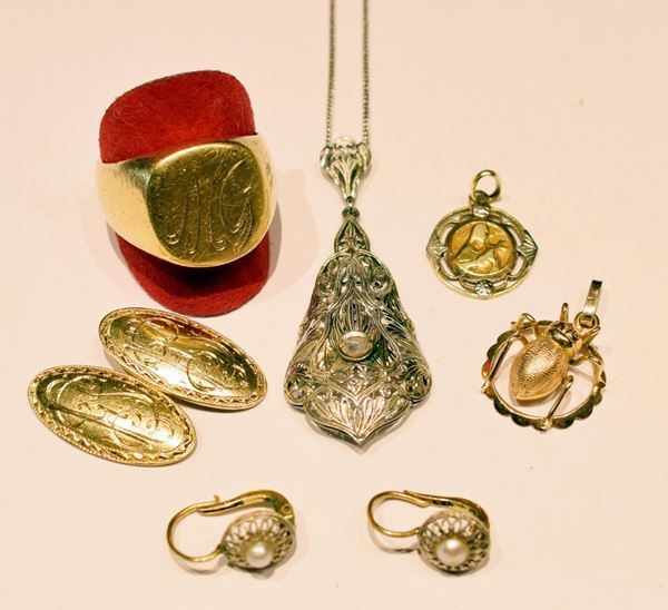 ANELLO IN ORO GIALLO, COLLANA CON PENDENTE
