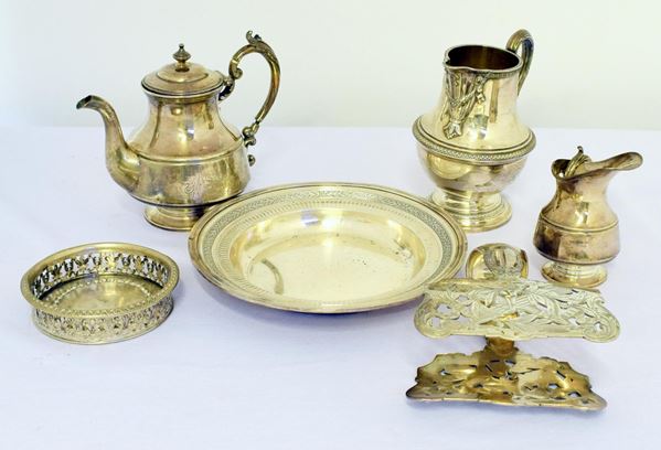 LOTTO COMPOSTO DA EGOISTE, DUE LATTIERE, PIATTINO,&nbsp;&nbsp;&nbsp;&nbsp;&nbsp;&nbsp;&nbsp;&nbsp;&nbsp;&nbsp;&nbsp;&nbsp;&nbsp;&nbsp;&nbsp;&nbsp;&nbsp;&nbsp;&nbsp;&nbsp;&nbsp;&nbsp;&nbsp;&nbsp;  - Asta GIOIELLI, DIPINTI, ARREDI E OGGETTI D'ARTE - Poggio Bracciolini Casa d'Aste