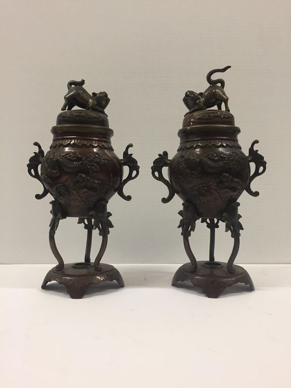 Coppia di Bruciaprofumi, Giappone, Fine Sec. XIX  - Asta GIOIELLI, DIPINTI, ARREDI E OGGETTI D'ARTE - Poggio Bracciolini Casa d'Aste