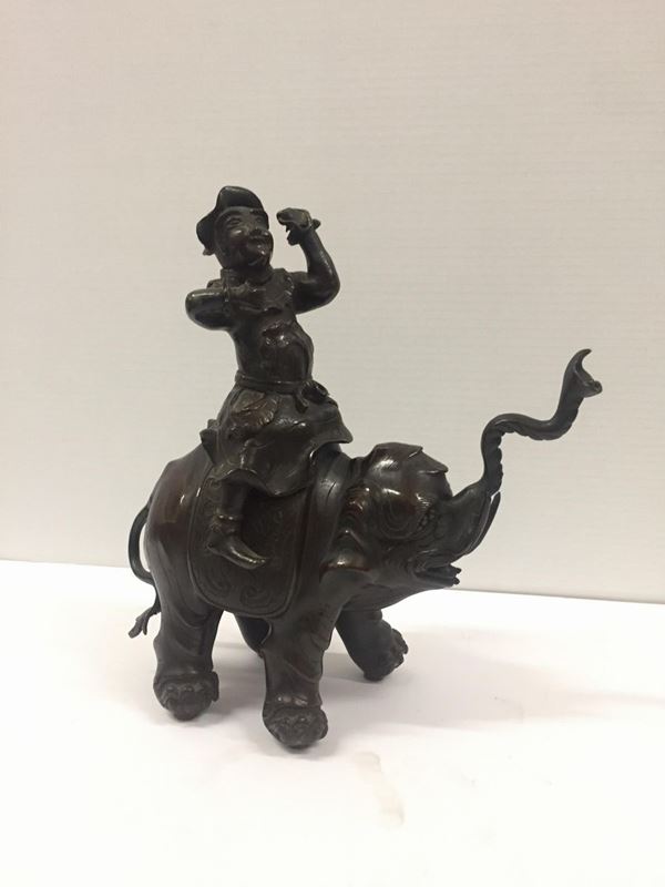 Incensiere, Cina, Dinastia Qing, sec. XIX  - Asta GIOIELLI, DIPINTI, ARREDI E OGGETTI D'ARTE - Poggio Bracciolini Casa d'Aste