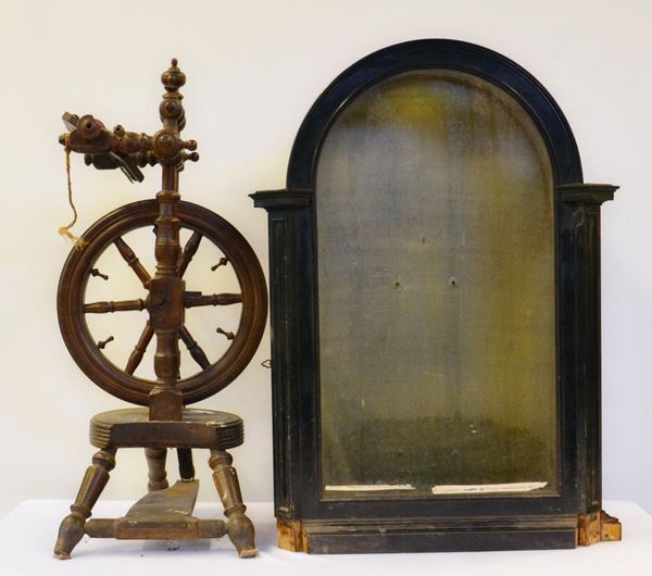 Arcolaio, sec. XIX, in noce, cm 77x40, difetti