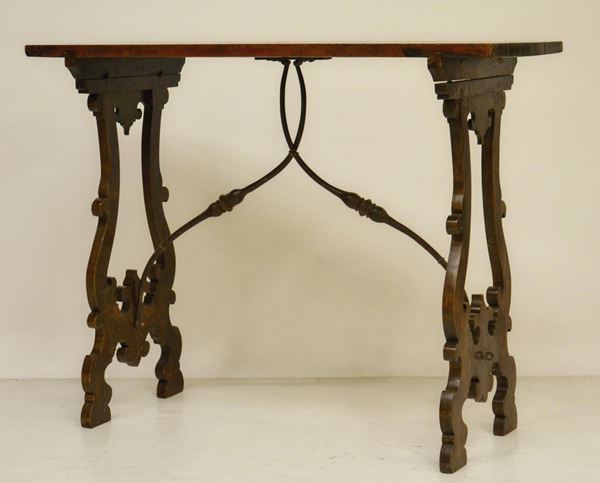 Tavolo fratina, in stile 700, gambe a lira,