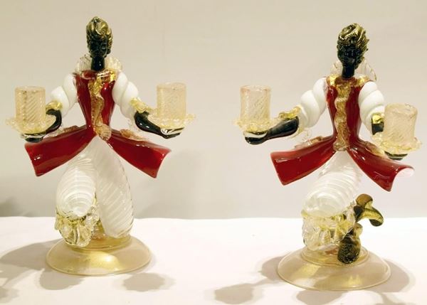 Coppia di candelieri, sec. XX, in vetro di Murano,  - Asta GIOIELLI, DIPINTI, ARREDI E OGGETTI D'ARTE - Poggio Bracciolini Casa d'Aste