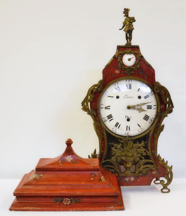 Orologio da tavolo, sec. XIX, in legno laccato