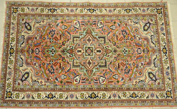 Tappeto persiano, sec. XX, fondo multicolore