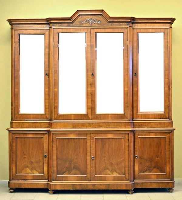 Libreria a due corpi, sec. XX, in noce,  - Asta GIOIELLI, DIPINTI, ARREDI E OGGETTI D'ARTE - Poggio Bracciolini Casa d'Aste
