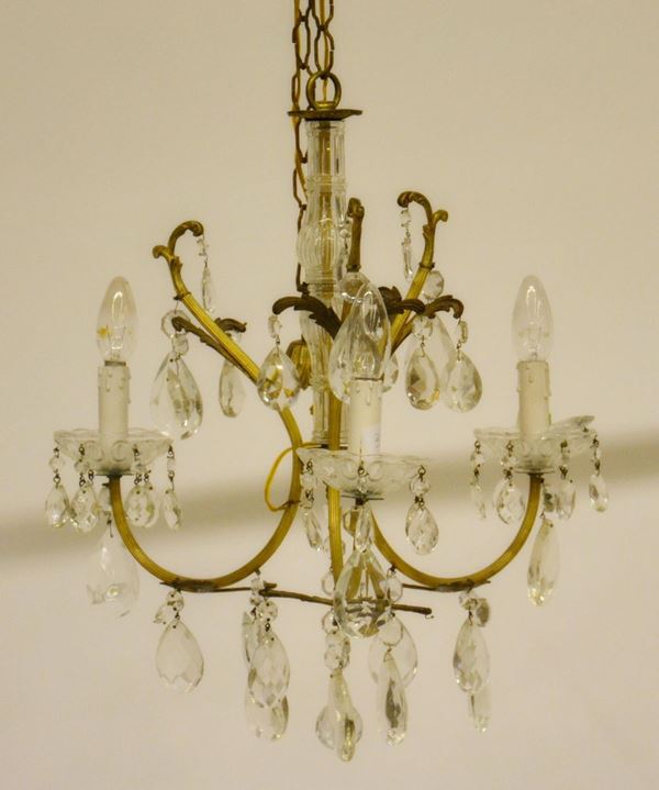 Lampadario, sec. XX, in metallo dorato, tre bracci