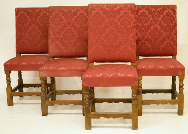 Quattro seggioloni, in stile '600, in noce, imbottiti  - Asta GIOIELLI, DIPINTI, ARREDI E OGGETTI D'ARTE - Poggio Bracciolini Casa d'Aste