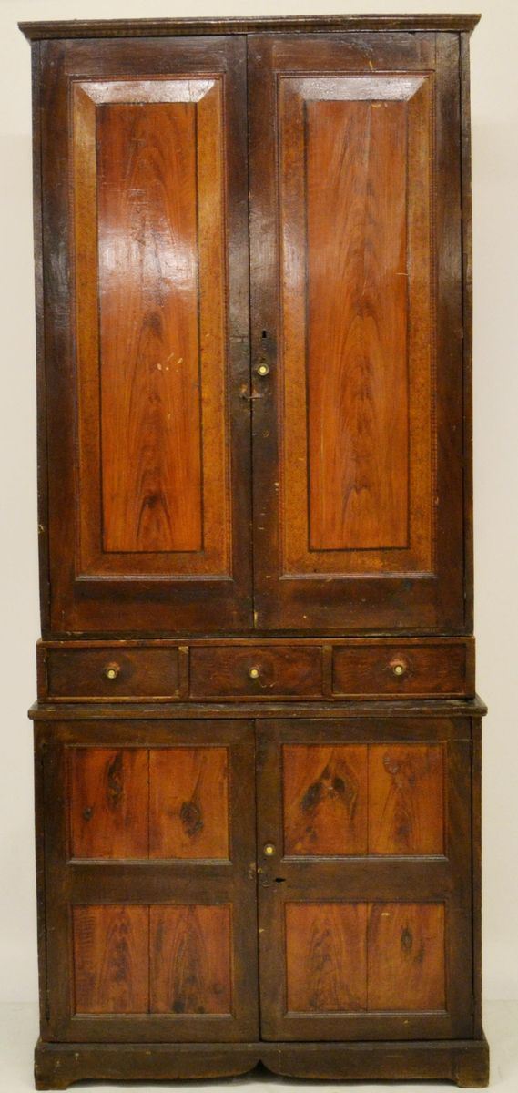 Credenza, sec. XX, in cipresso,