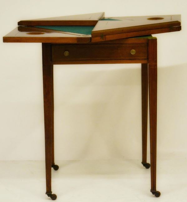 Tavolino da gioco, Inghilterra, sec. XIX, in noce