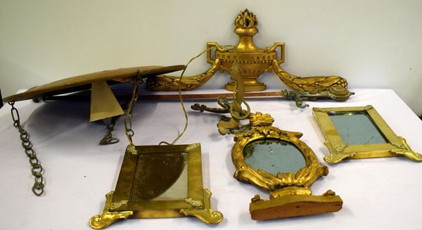 Coppia di piccole specchiere , inizi sec. XX                                - Asta ASTA A TEMPO - ANTIQUARIATO E COLLEZIONISMO - Poggio Bracciolini Casa d'Aste