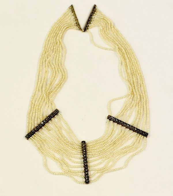 Collana girocollo , in oro a basso titolo , diamanti&nbsp;&nbsp;&nbsp;&nbsp;&nbsp;&nbsp;&nbsp;&nbsp;&nbsp;&nbsp;&nbsp;&nbsp;&nbsp;&nbsp;&nbsp;&nbsp;&nbsp;&nbsp;&nbsp;&nbsp;&nbsp;&nbsp;