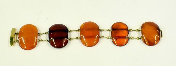 Bracciale in oro giallo e ambra&nbsp;&nbsp;&nbsp;&nbsp;&nbsp;&nbsp;&nbsp;&nbsp;&nbsp;&nbsp;&nbsp;&nbsp;&nbsp;&nbsp;&nbsp;&nbsp;&nbsp;&nbsp;&nbsp;&nbsp;&nbsp;&nbsp;&nbsp;&nbsp;&nbsp;&nbsp;&nbsp;&nbsp;&nbsp;&nbsp;&nbsp;&nbsp;&nbsp;&nbsp;&nbsp;&nbsp;&nbsp;&nbsp;&nbsp;&nbsp;&nbsp;&nbsp;&nbsp;