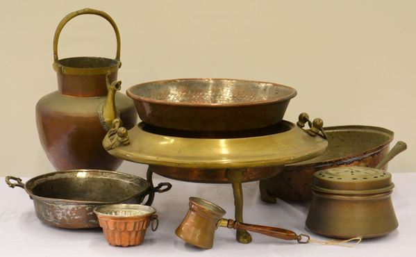Otto oggetti in rame, sec. XX, misure varie (8)&nbsp;&nbsp;&nbsp;&nbsp;&nbsp;&nbsp;&nbsp;&nbsp;&nbsp;&nbsp;&nbsp;&nbsp;&nbsp;&nbsp;&nbsp;&nbsp;&nbsp;&nbsp;&nbsp;&nbsp;&nbsp;&nbsp;&nbsp;&nbsp;&nbsp;&nbsp;&nbsp;  - Asta ASTA A TEMPO - ANTIQUARIATO E COLLEZIONISMO - Poggio Bracciolini Casa d'Aste