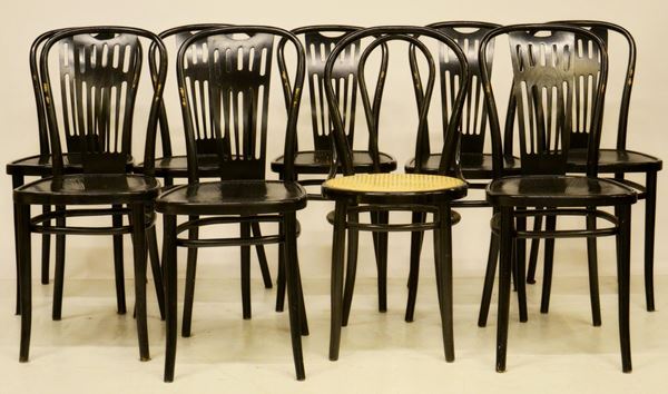 Nove sedie, sec. XX, in legno&nbsp;&nbsp;&nbsp;&nbsp;&nbsp;&nbsp;&nbsp;&nbsp;&nbsp;&nbsp;&nbsp;&nbsp;&nbsp;&nbsp;&nbsp;&nbsp;&nbsp;&nbsp;&nbsp;&nbsp;&nbsp;&nbsp;&nbsp;&nbsp;&nbsp;&nbsp;&nbsp;&nbsp;&nbsp;&nbsp;&nbsp;&nbsp;&nbsp;&nbsp;&nbsp;&nbsp;&nbsp;&nbsp;&nbsp;&nbsp;&nbsp;&nbsp;&nbsp;&nbsp;&nbsp;