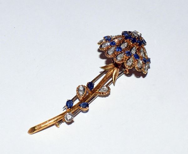 SPILLA , IN ORO GIALLO,ORO BIANCO, DIAMANTI  - Asta GIOIELLI, ARREDI D'ANTIQUARIATO, DIPINTI E SCULTURE - Poggio Bracciolini Casa d'Aste