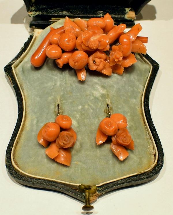 DEMI-PARURE, SEC.XIX,IN ORO A BASSO TITOLO E                                - Asta GIOIELLI, ARREDI D'ANTIQUARIATO, DIPINTI E SCULTURE - Poggio Bracciolini Casa d'Aste