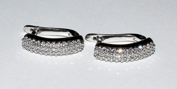 PAIO DI ORECCHINI,IN ORO BIANCO A 14 KT E DIAMANTI&nbsp;&nbsp;&nbsp;&nbsp;&nbsp;&nbsp;&nbsp;&nbsp;&nbsp;&nbsp;&nbsp;&nbsp;&nbsp;&nbsp;&nbsp;&nbsp;&nbsp;&nbsp;&nbsp;&nbsp;&nbsp;&nbsp;&nbsp;&nbsp;
