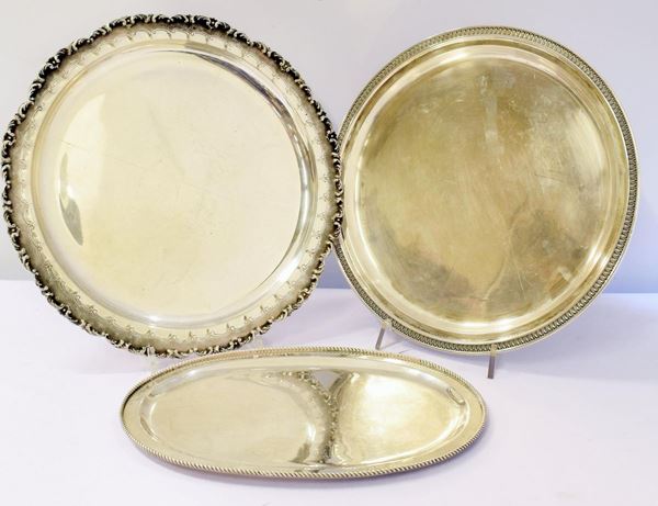 TRE VASSOI , SEC. XX  - Asta GIOIELLI, ARREDI D'ANTIQUARIATO, DIPINTI E SCULTURE - Poggio Bracciolini Casa d'Aste