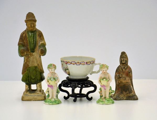 Due soprammobili, Cina, sec. XIX,                                           - Asta GIOIELLI, ARREDI D'ANTIQUARIATO, DIPINTI E SCULTURE - Poggio Bracciolini Casa d'Aste