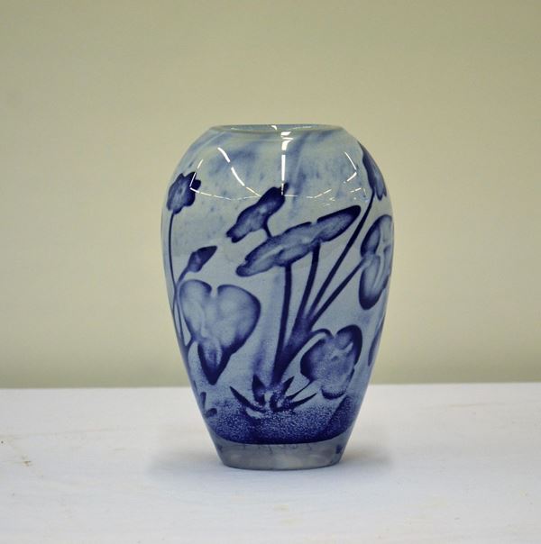 Vaso, sec. XX, manifattura Kosta Boda,  - Asta GIOIELLI, ARREDI D'ANTIQUARIATO, DIPINTI E SCULTURE - Poggio Bracciolini Casa d'Aste
