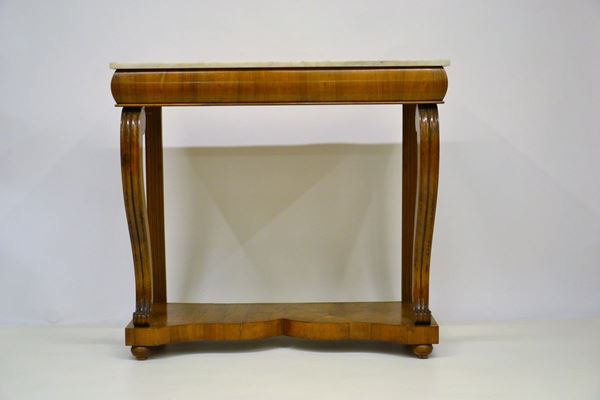 Consolle, Luigi Filippo, in noce,  - Asta GIOIELLI, ARREDI D'ANTIQUARIATO, DIPINTI E SCULTURE - Poggio Bracciolini Casa d'Aste
