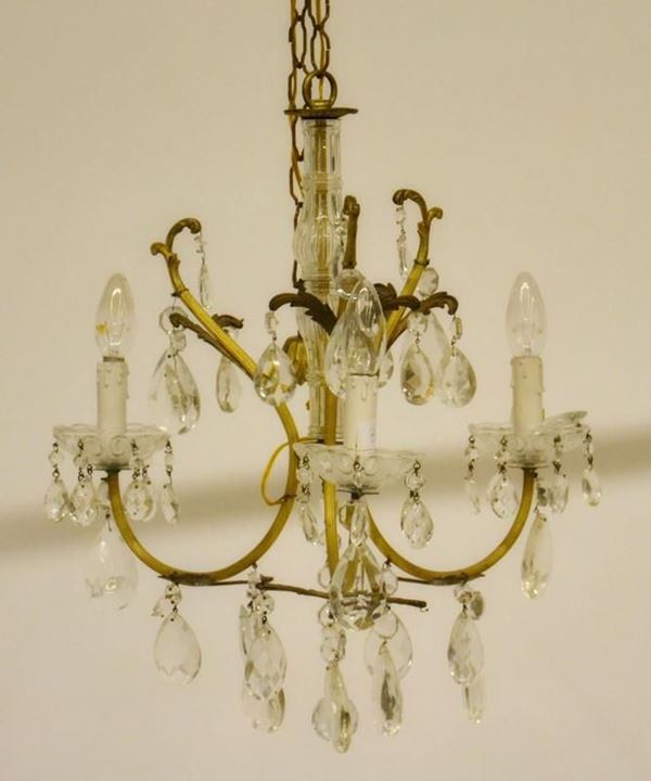 Lampadario, sec. XX, in metallo dorato, tre bracci