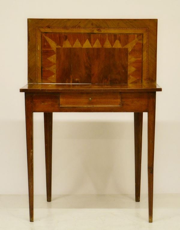 Tavolino da gioco, in stile Luigi XVI,