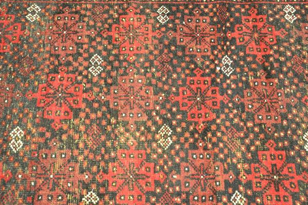 Tappeto persiano, fondo rosso