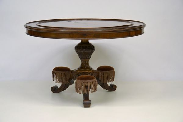 Tavolo, sec. XIX, in mogano,  - Asta GIOIELLI, ARREDI D'ANTIQUARIATO, DIPINTI E SCULTURE - Poggio Bracciolini Casa d'Aste
