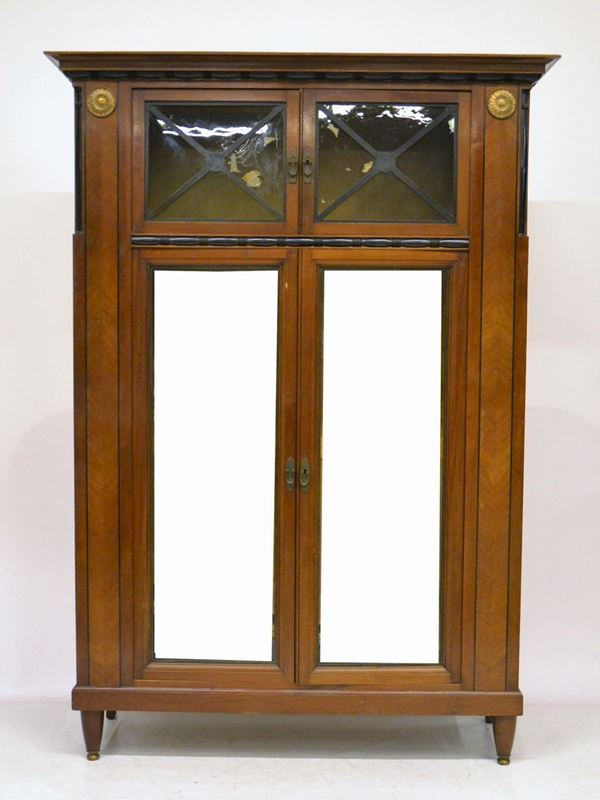 Vetrina, sec. XX, in noce,  - Asta GIOIELLI, ARREDI D'ANTIQUARIATO, DIPINTI E SCULTURE - Poggio Bracciolini Casa d'Aste