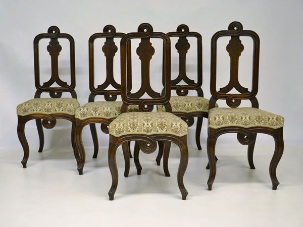 Cinque sedie, sec. XIX, in legno tinto noce,