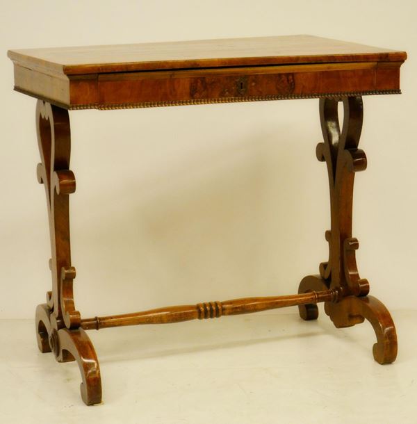 Tavolino da lavoro, sec. XIX,  - Asta GIOIELLI, ARREDI D'ANTIQUARIATO, DIPINTI E SCULTURE - Poggio Bracciolini Casa d'Aste