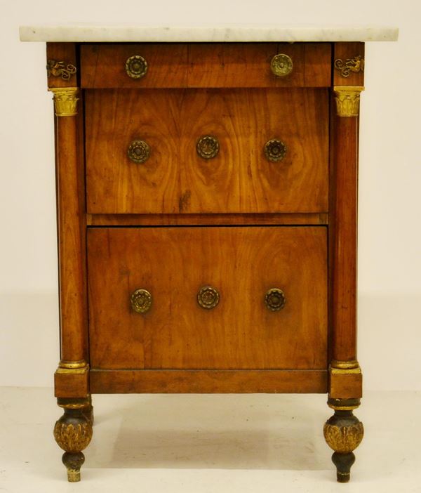 Comodino, Impero, lastronato in radica,  - Asta GIOIELLI, ARREDI D'ANTIQUARIATO, DIPINTI E SCULTURE - Poggio Bracciolini Casa d'Aste