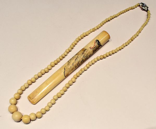 COLLANA IN AVORIO E ORO GIALLO