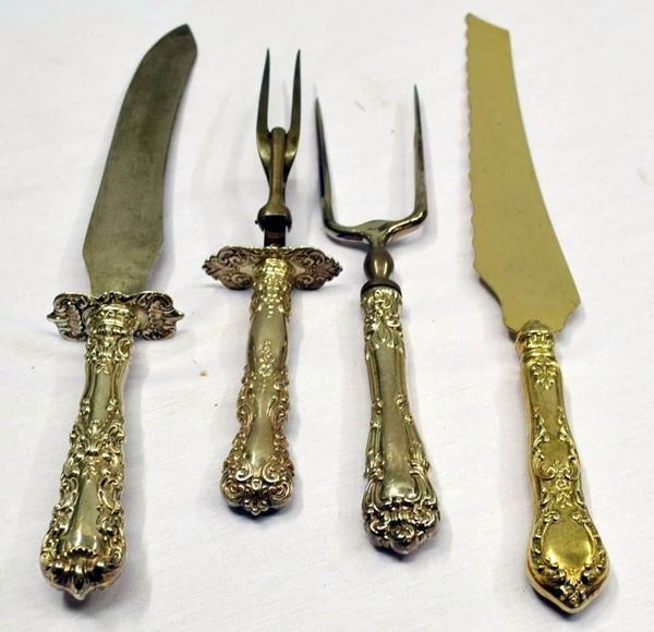 QUATTRO GRANDI POSATE, SEC. XX  - Asta GIOIELLI, ARGENTI, ARREDI, OGGETTI D'ARTE E DIPINTI - Poggio Bracciolini Casa d'Aste
