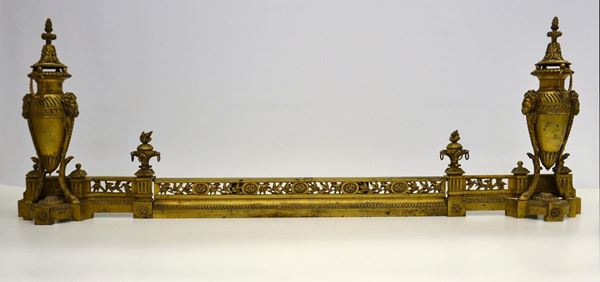 Fronte per camino, Napoleone III, in metallo dorato e