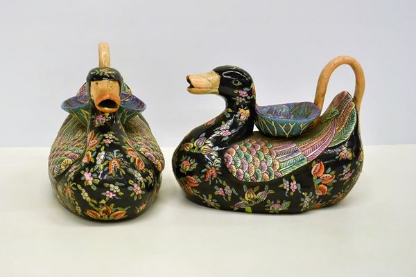 Coppia di teiera, arte orientale, sec. XIX,&nbsp;&nbsp;&nbsp;&nbsp;&nbsp;&nbsp;&nbsp;&nbsp;&nbsp;&nbsp;&nbsp;&nbsp;&nbsp;&nbsp;&nbsp;&nbsp;&nbsp;&nbsp;&nbsp;&nbsp;&nbsp;&nbsp;&nbsp;&nbsp;&nbsp;&nbsp;&nbsp;&nbsp;&nbsp;&nbsp;&nbsp;