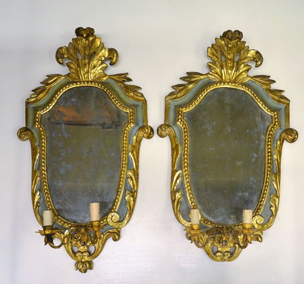 Coppia di specchiere, sec. XVIII, in legno scolpito