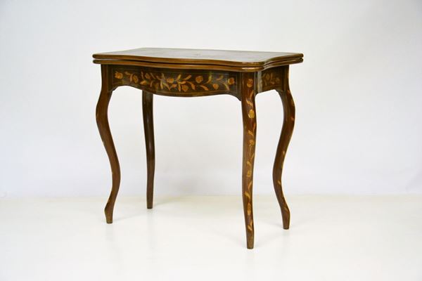 Tavolino da gioco, Olanda, sec. XIX,&nbsp;&nbsp;&nbsp;&nbsp;&nbsp;&nbsp;&nbsp;&nbsp;&nbsp;&nbsp;&nbsp;&nbsp;&nbsp;&nbsp;&nbsp;&nbsp;&nbsp;&nbsp;&nbsp;&nbsp;&nbsp;&nbsp;&nbsp;&nbsp;&nbsp;&nbsp;&nbsp;&nbsp;&nbsp;&nbsp;&nbsp;&nbsp;&nbsp;&nbsp;&nbsp;&nbsp;&nbsp;&nbsp;