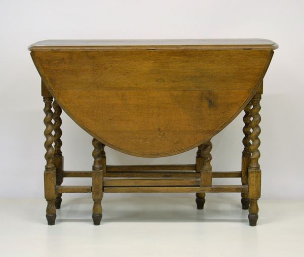 Tavolo a bandelle, Inghilterra, sec. XIX, in rovere,