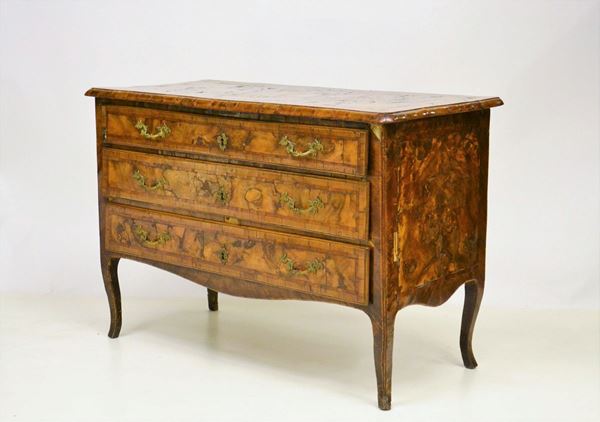 Cassettone, Toscana, sec. XVIII,  - Asta GIOIELLI, ARGENTI, ARREDI, OGGETTI D'ARTE E DIPINTI - Poggio Bracciolini Casa d'Aste