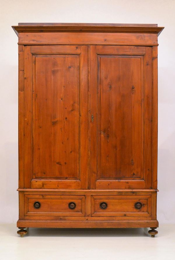 Armadio, fine sec. XIX, in legno di conifera,