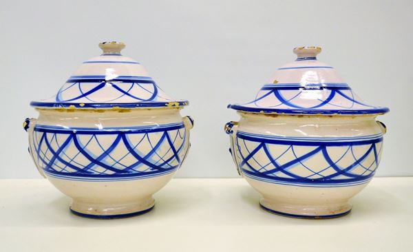 Coppia di zuppiere, sec. XVIII,&nbsp;&nbsp;&nbsp;&nbsp;&nbsp;&nbsp;&nbsp;&nbsp;&nbsp;&nbsp;&nbsp;&nbsp;&nbsp;&nbsp;&nbsp;&nbsp;&nbsp;&nbsp;&nbsp;&nbsp;&nbsp;&nbsp;&nbsp;&nbsp;&nbsp;&nbsp;&nbsp;&nbsp;&nbsp;&nbsp;&nbsp;&nbsp;&nbsp;&nbsp;&nbsp;&nbsp;&nbsp;&nbsp;&nbsp;&nbsp;&nbsp;&nbsp;&nbsp;