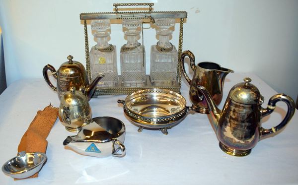 Contenitore per bottiglie da liquore , sec. XX&nbsp;&nbsp;&nbsp;&nbsp;&nbsp;&nbsp;&nbsp;&nbsp;&nbsp;&nbsp;&nbsp;&nbsp;&nbsp;&nbsp;&nbsp;&nbsp;&nbsp;&nbsp;&nbsp;&nbsp;&nbsp;&nbsp;&nbsp;&nbsp;&nbsp;&nbsp;&nbsp;&nbsp;  - Asta ASTA A TEMPO - ANTIQUARIATO E COLLEZIONISMO - Poggio Bracciolini Casa d'Aste