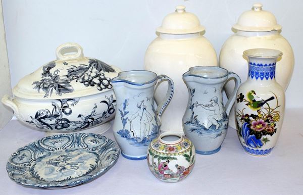 Lotto composto da due vasi, due brocche , due vasetti&nbsp;&nbsp;&nbsp;&nbsp;&nbsp;&nbsp;&nbsp;&nbsp;&nbsp;&nbsp;&nbsp;&nbsp;&nbsp;&nbsp;&nbsp;&nbsp;&nbsp;&nbsp;&nbsp;&nbsp;&nbsp;  - Asta ASTA A TEMPO - ANTIQUARIATO E COLLEZIONISMO - Poggio Bracciolini Casa d'Aste