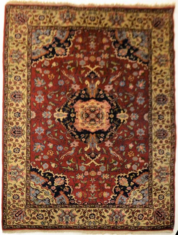 Tappeto, sec. XX,&nbsp; a impianto Kirman, campo nei toni del vinaccia, contorni e medaglione centrati nei toni del blu, fascia di bordure avana, cm 157x230&nbsp;&nbsp;&nbsp;&nbsp;&nbsp;&nbsp;&nbsp;&nbsp;&nbsp;&nbsp;&nbsp;&nbsp;&nbsp;&nbsp;&nbsp;&nbsp;&nbsp;&nbsp;&nbsp;&nbsp;&nbsp;&nbsp;&nbsp;&nbsp;&nbsp;&nbsp;&nbsp;&nbsp;&nbsp;&nbsp;&nbsp;&nbsp;&nbsp;&nbsp;&nbsp;&nbsp;&nbsp;&nbsp;&nbsp;&nbsp;&nbsp;&nbsp;&nbsp;&nbsp;&nbsp;&nbsp;&nbsp;&nbsp;&nbsp;&nbsp;&nbsp;&nbsp;&nbsp;&nbsp;