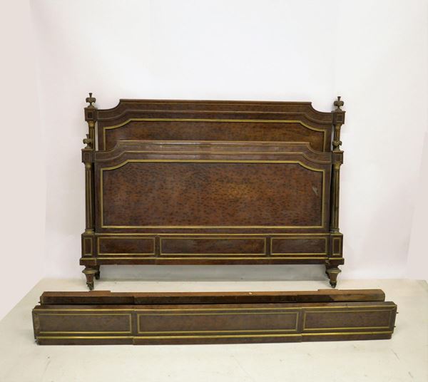 Letto, Francia, fine sec. XIX, in rovere,&nbsp;&nbsp;&nbsp;&nbsp;&nbsp;&nbsp;&nbsp;&nbsp;&nbsp;&nbsp;&nbsp;&nbsp;&nbsp;&nbsp;&nbsp;&nbsp;&nbsp;&nbsp;&nbsp;&nbsp;&nbsp;&nbsp;&nbsp;&nbsp;&nbsp;&nbsp;&nbsp;&nbsp;&nbsp;&nbsp;&nbsp;&nbsp;&nbsp;