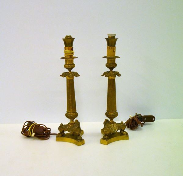 Coppia di candelabri, sec. XX,&nbsp;&nbsp;&nbsp;&nbsp;&nbsp;&nbsp;&nbsp;&nbsp;&nbsp;&nbsp;&nbsp;&nbsp;&nbsp;&nbsp;&nbsp;&nbsp;&nbsp;&nbsp;&nbsp;&nbsp;&nbsp;&nbsp;&nbsp;&nbsp;&nbsp;&nbsp;&nbsp;&nbsp;&nbsp;&nbsp;&nbsp;&nbsp;&nbsp;&nbsp;&nbsp;&nbsp;&nbsp;&nbsp;&nbsp;&nbsp;&nbsp;&nbsp;&nbsp;&nbsp;